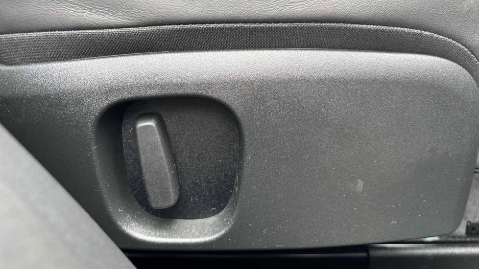 Land Rover Discovery 3L Dynamic Se Grey #36