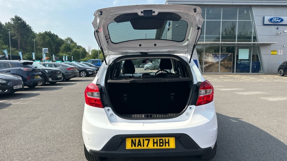 Ford KA+ Zetec White Edition White #4