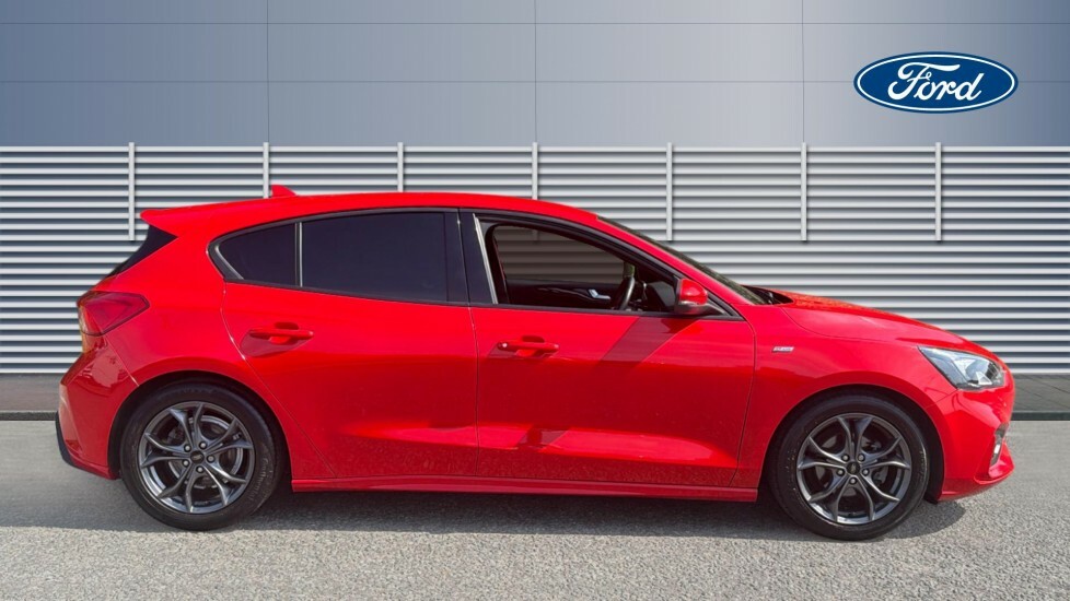 Ford Focus St-line Red #5