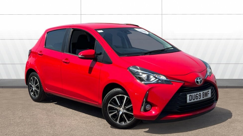Toyota Yaris Icon Tech Red