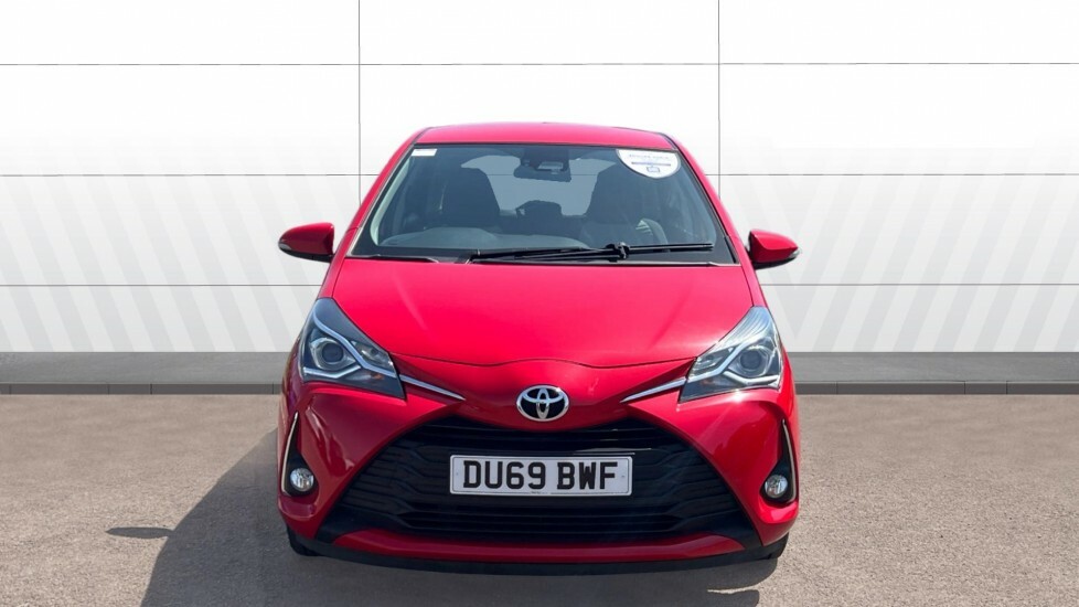 Toyota Yaris Icon Tech Red #3
