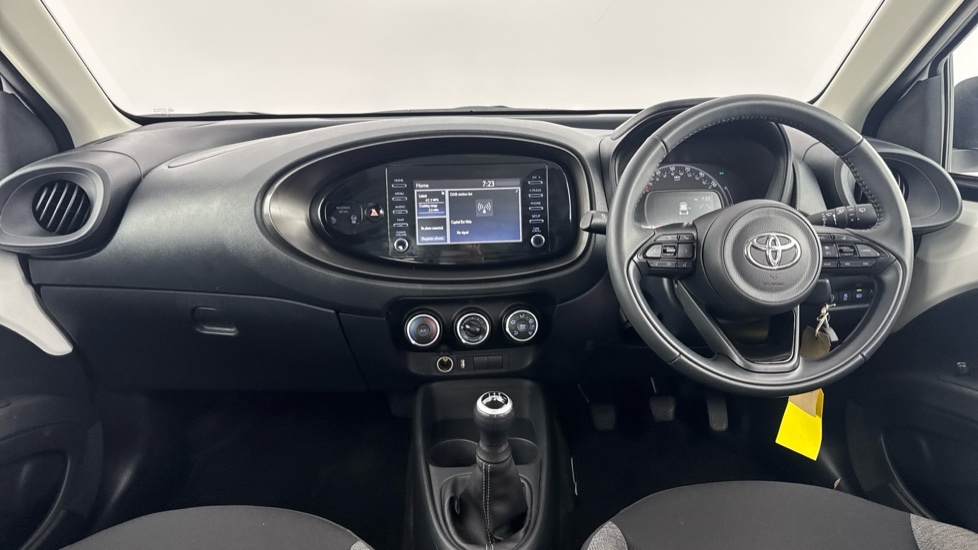 Toyota Aygo X Pure White #6