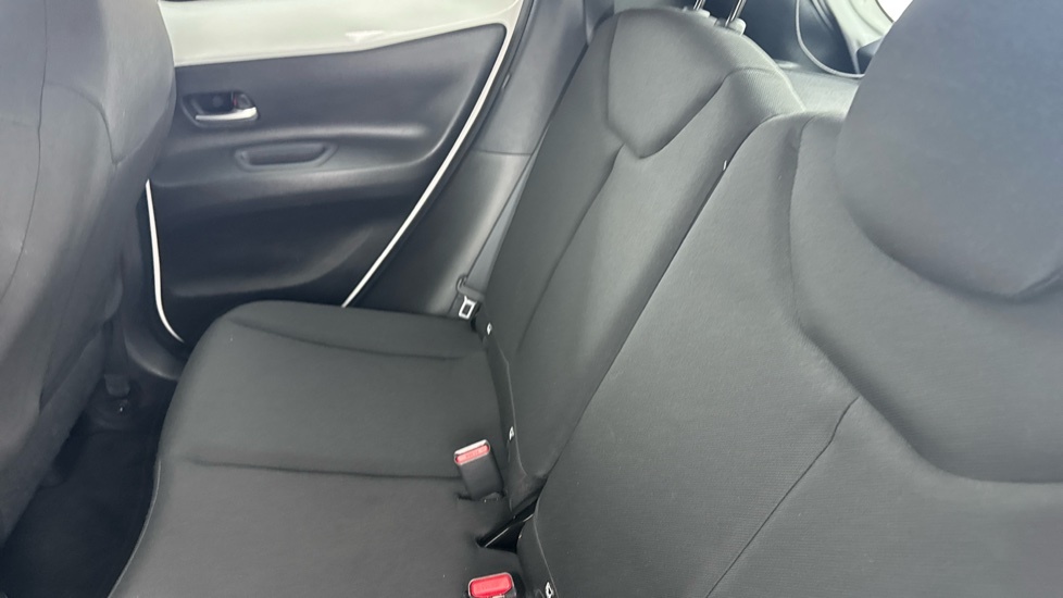 Toyota Aygo X Exclusive Green #15