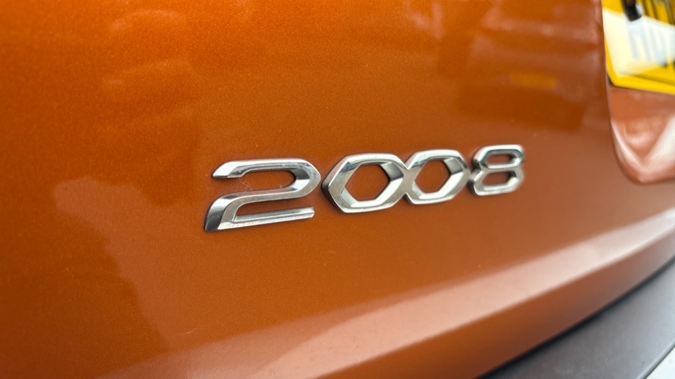 Peugeot 2008 2008 Gt Bluehdi Ss Black #28