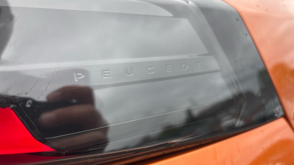 Peugeot 2008 2008 Gt Bluehdi Ss Black #26