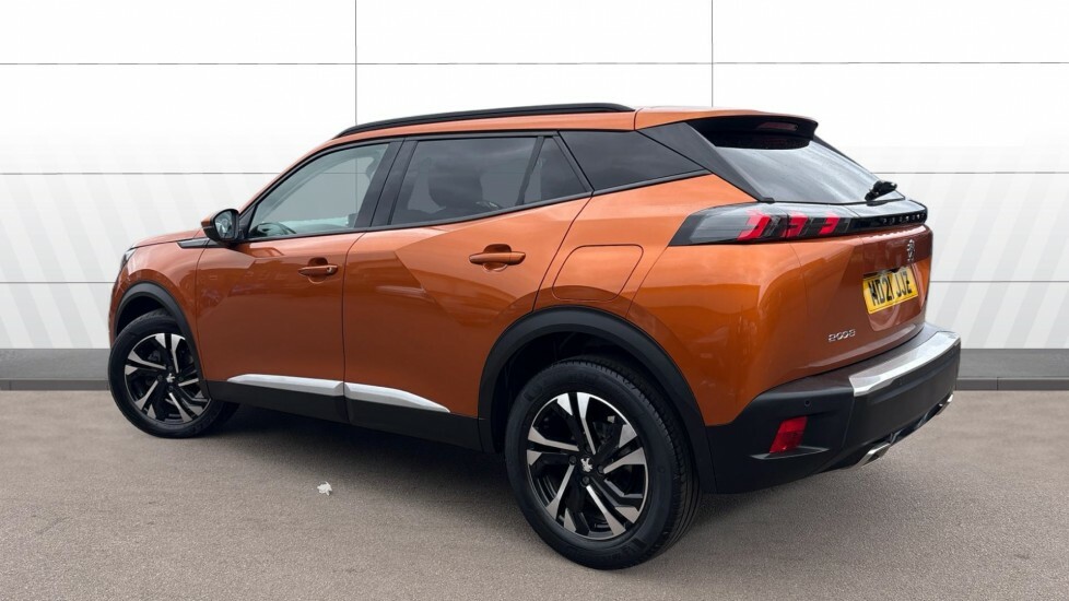 Peugeot 2008 Allure Orange #2