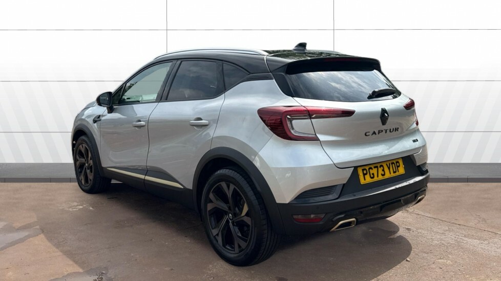 Renault Captur Engineered Black #2
