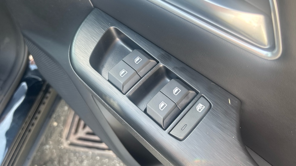 MG ZS 1.5 Hybrid Trophy Euro 6 Ss Black #25