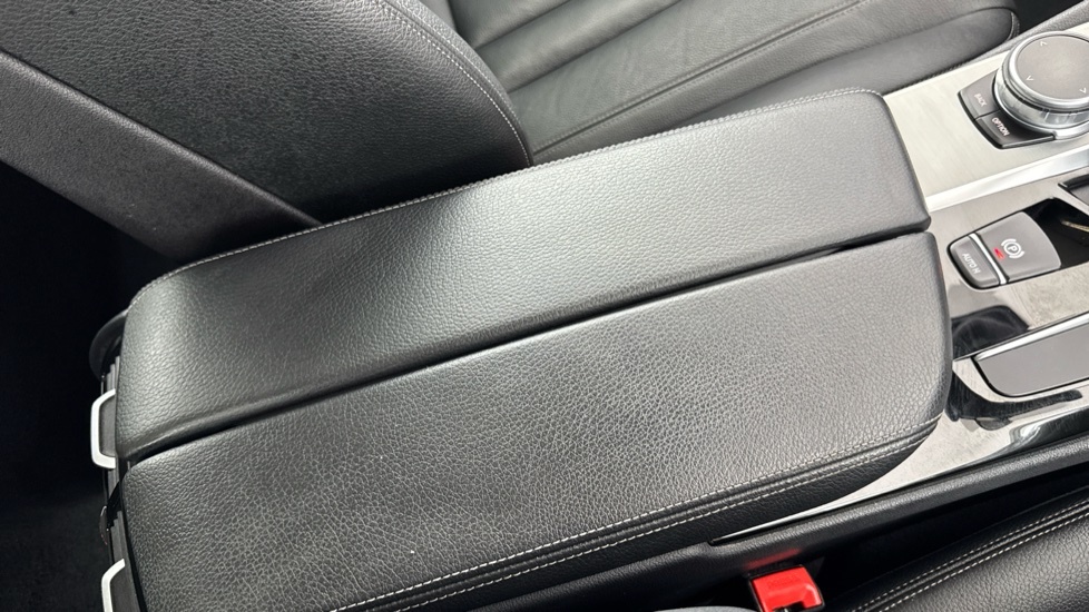 BMW 5 Series 530E M Sport Black #48