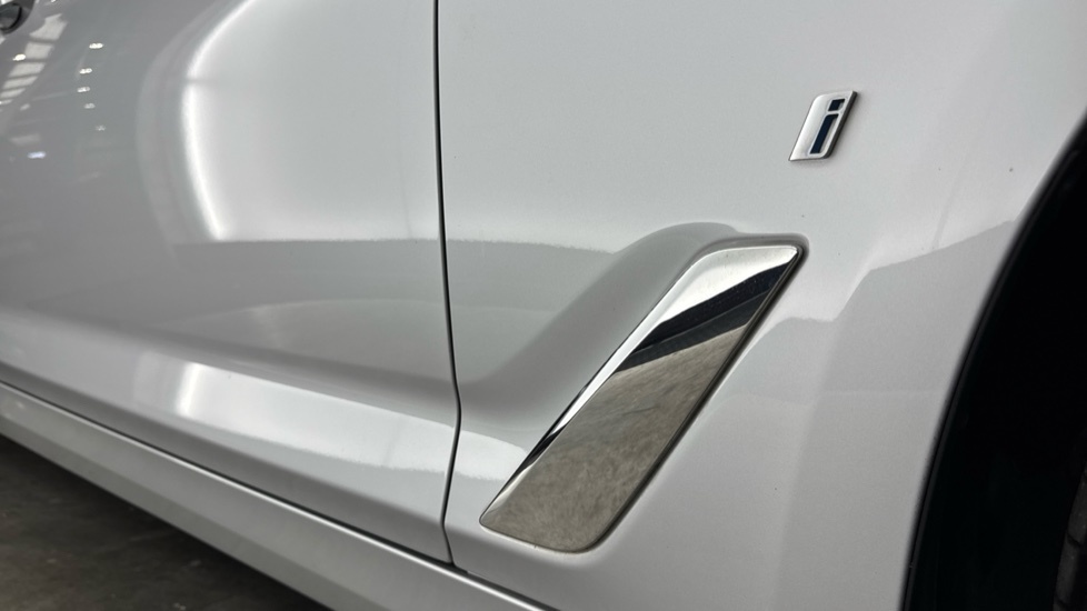 BMW 5 Series 530E M Sport Black #29