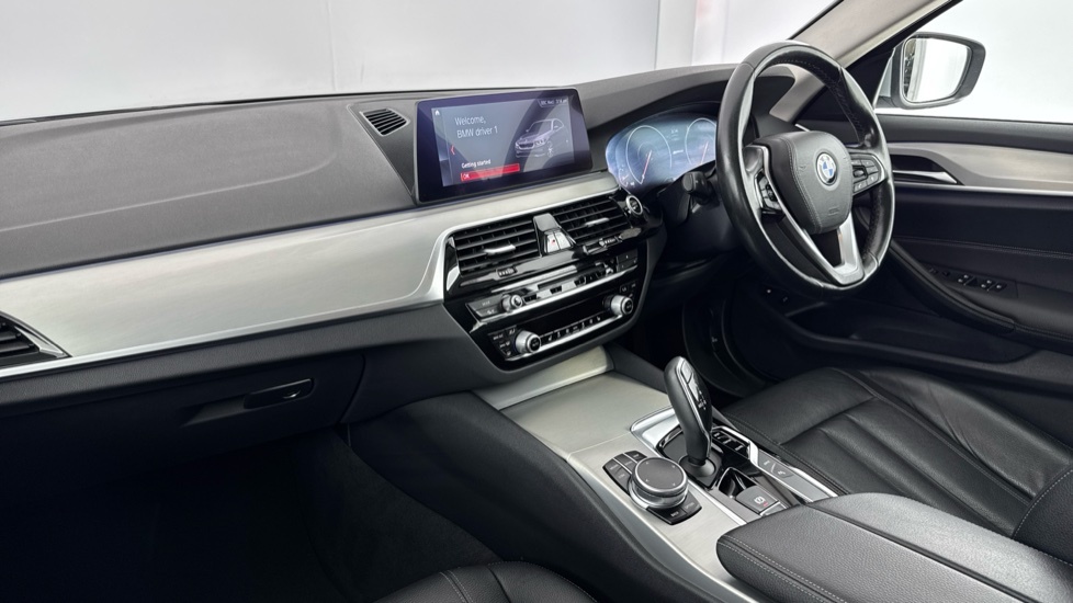 BMW 5 Series 530E M Sport Black #7