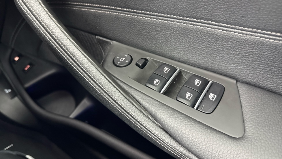BMW 5 Series 530E M Sport Black #54