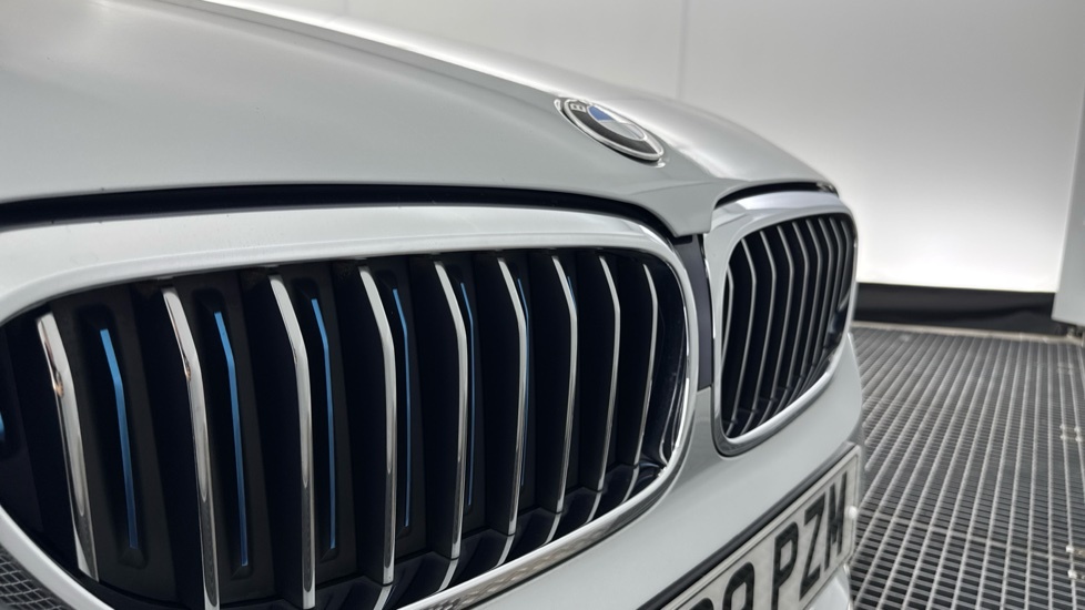 BMW 5 Series 530E M Sport Black #30