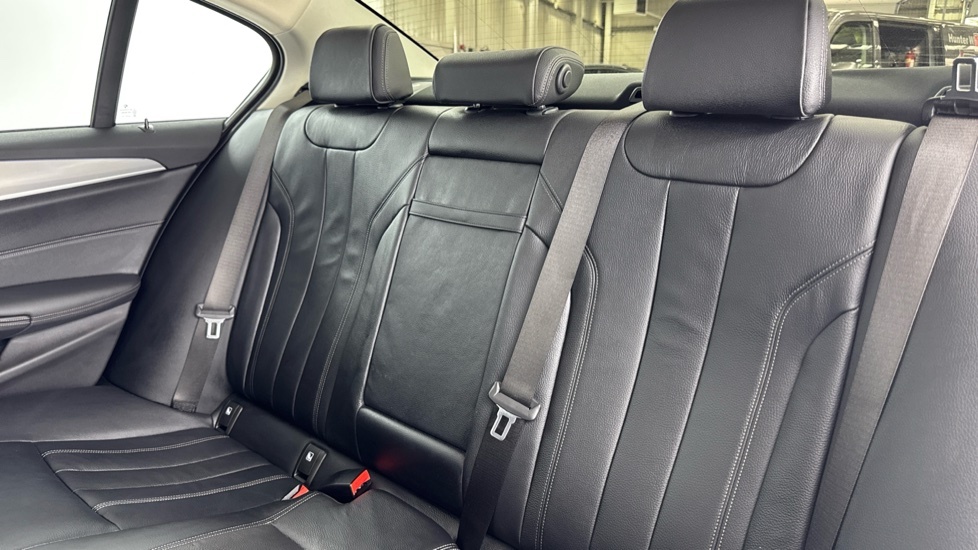 BMW 5 Series 530E M Sport Black #12