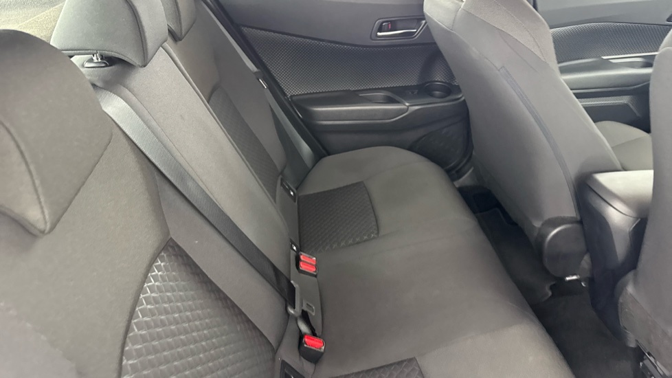 Toyota C-Hr Suv #8