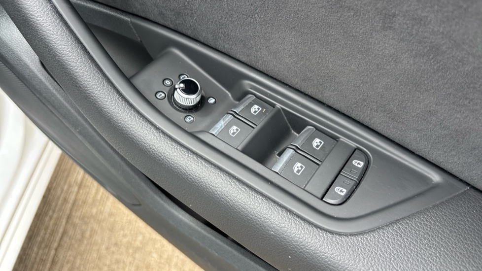 Audi A4 35 Tdi Black Edition S Tronic Comfortsound Blue #33