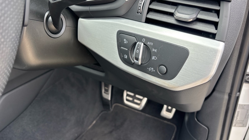 Audi A4 35 Tdi Black Edition S Tronic Comfortsound Blue #37