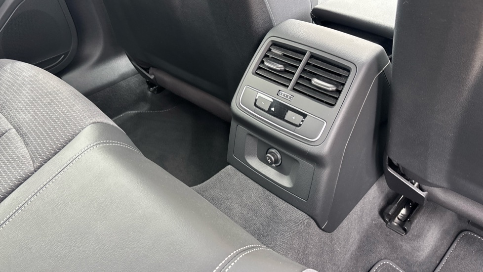 Audi A4 35 Tdi Black Edition S Tronic Comfortsound Blue #35