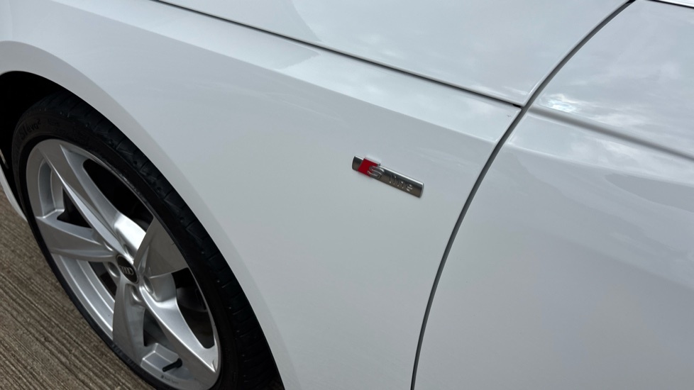 Audi A4 35 Tdi Black Edition S Tronic Comfortsound Blue #25