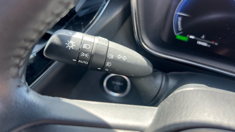 Toyota Corolla 1.8 Hybrid Excel Cvt White #24
