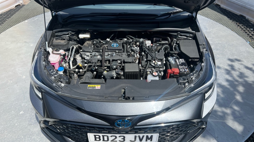 Toyota Corolla 1.8 Hybrid Excel Cvt White #8