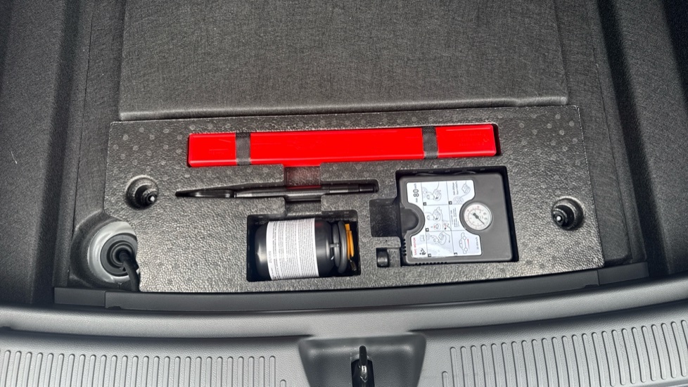 MG MG4 53.9Kwh Premium Long Range Hatchback Grey #39