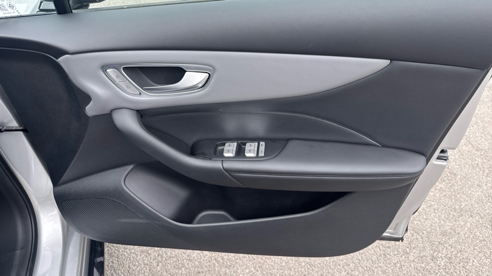 MG MG4 53.9Kwh Premium Long Range Hatchback Grey #28