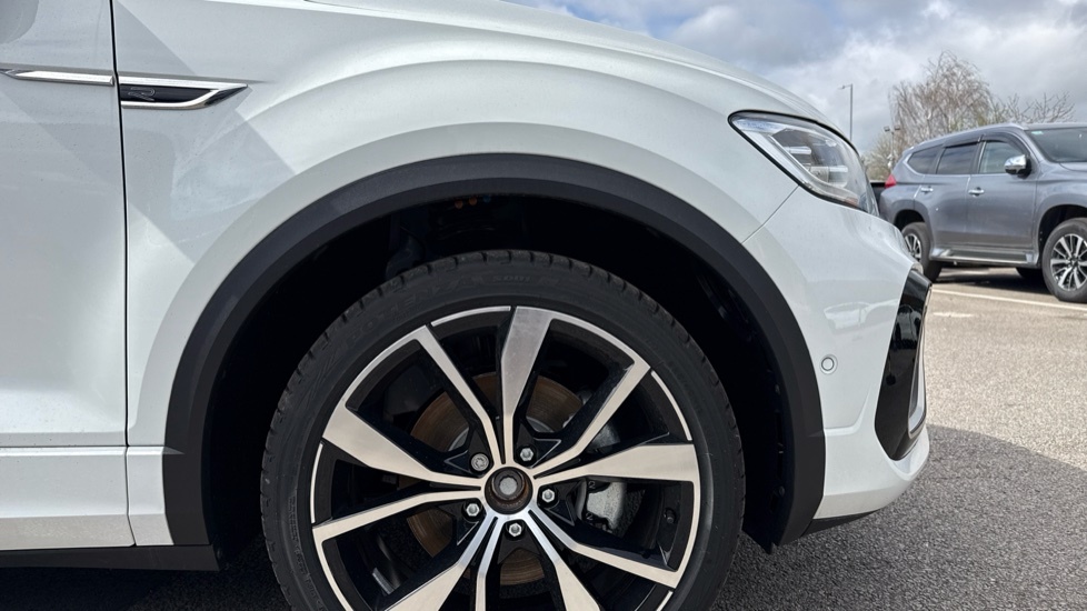 Volkswagen T-Roc Black Edition Plus Black #5