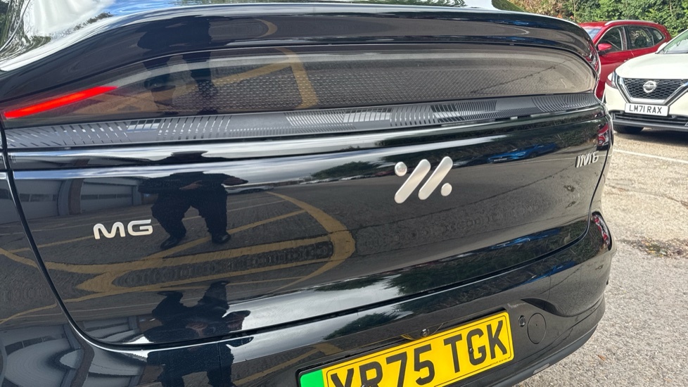 MG IM6 100Kwh Launch Edition White #13