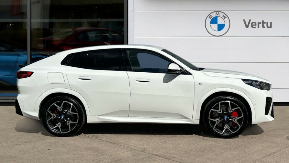 BMW iX2 M Sport White #3