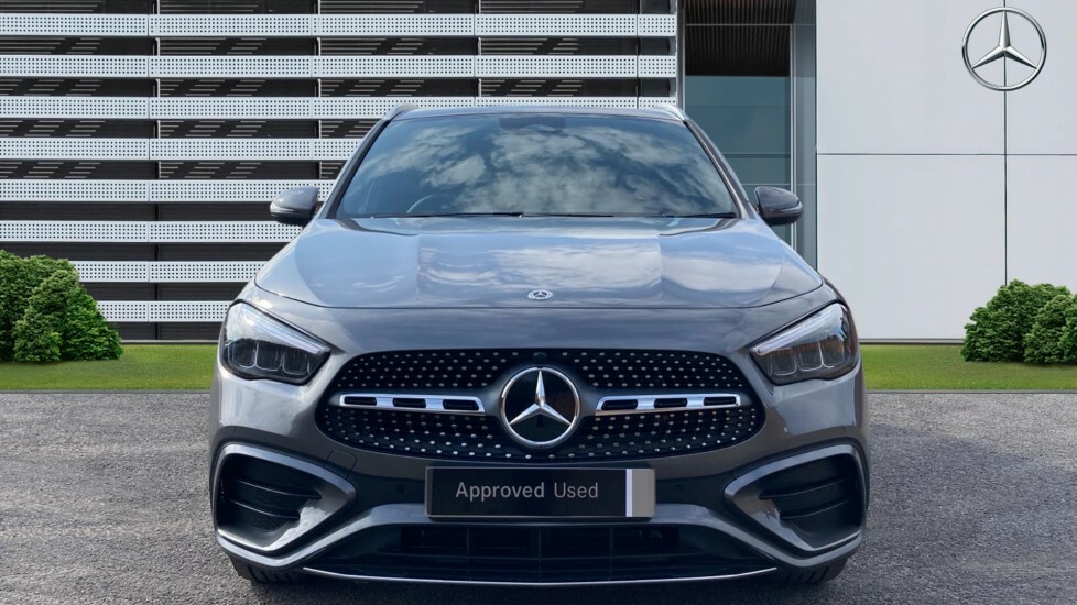 Mercedes-Benz GLA Class Amg Line Grey #3