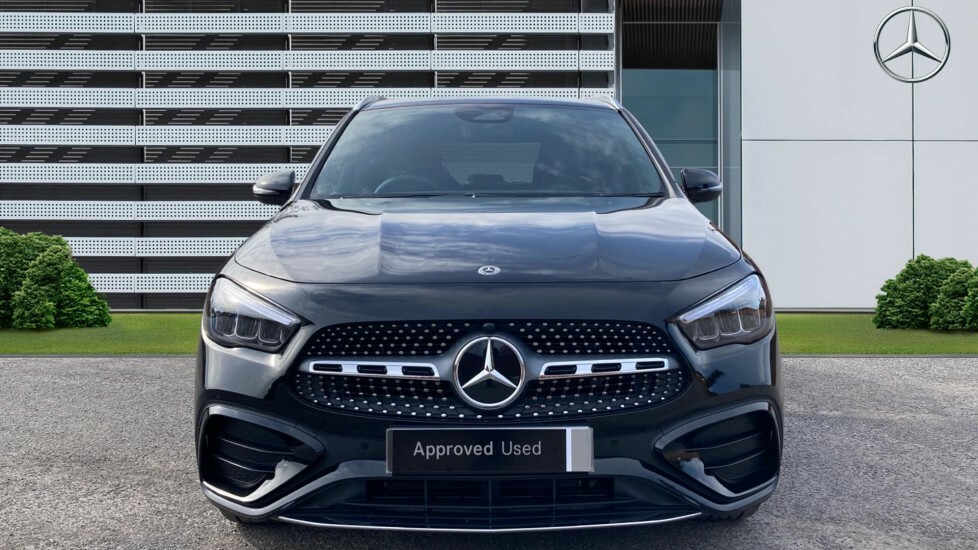 Mercedes-Benz GLA Class Amg Line Black #3