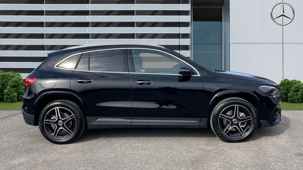 Mercedes-Benz GLA Class Amg Line Black #5