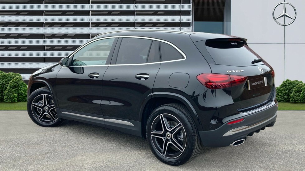 Mercedes-Benz GLA Class Amg Line Black #2