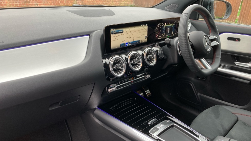 Mercedes-Benz GLA Class Gla 200 Amg Line Executive CV26KXN  #9
