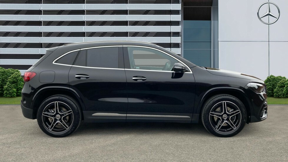Mercedes-Benz GLA Class Amg Line Black #5