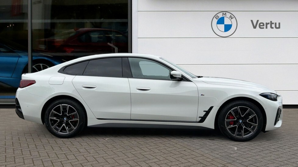 BMW i4 M Sport White #3