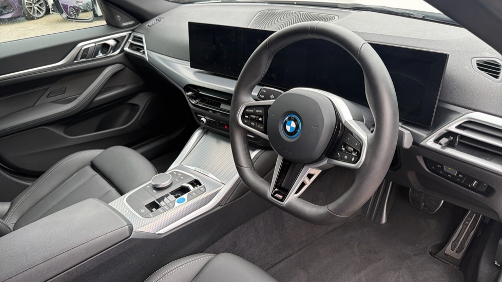 BMW i4 M Sport White #6