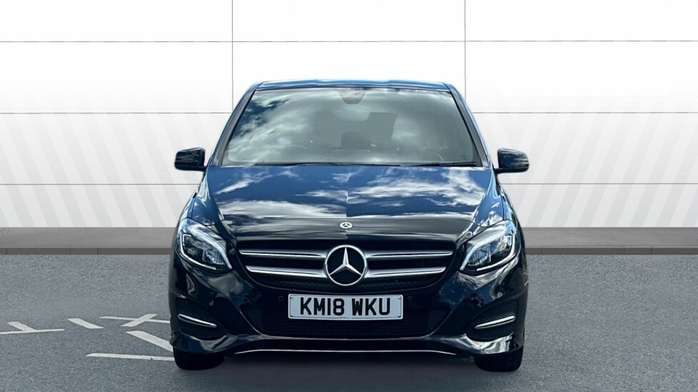 Mercedes-Benz B Class Exclusive Edition Black #3
