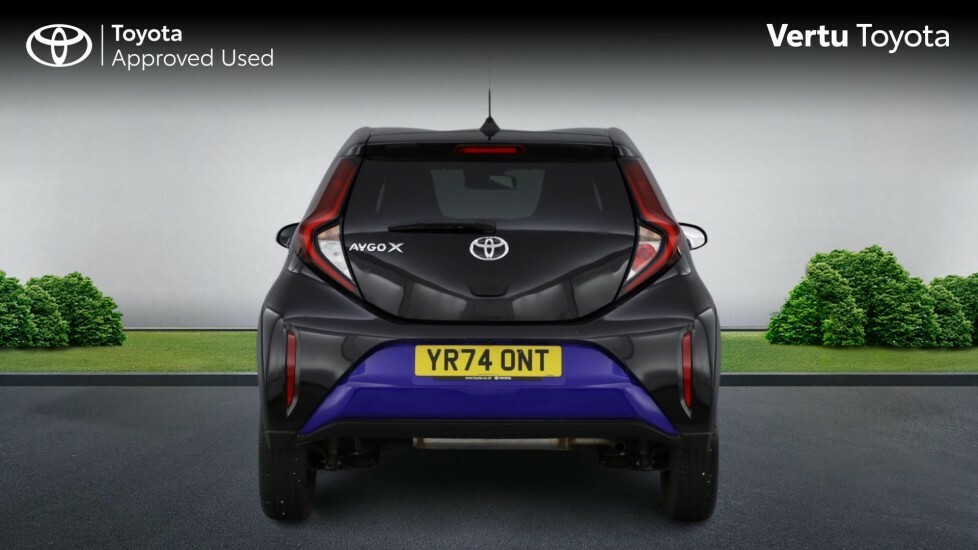 Toyota Aygo X Pure White #26
