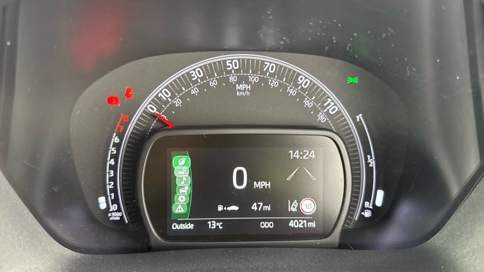 Toyota Aygo X Pure White #11
