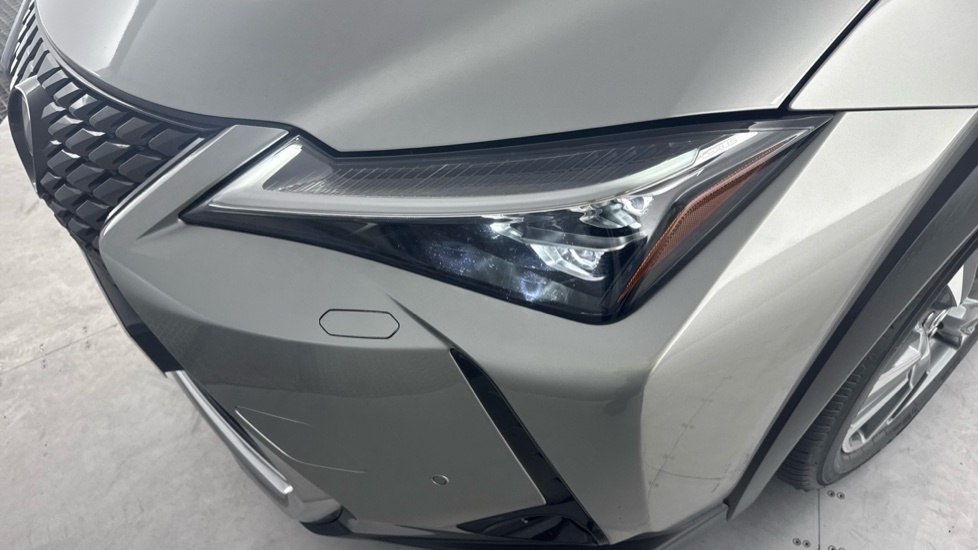 Lexus UX 250H 2.0 Cvt Premium Sport Edition White #21