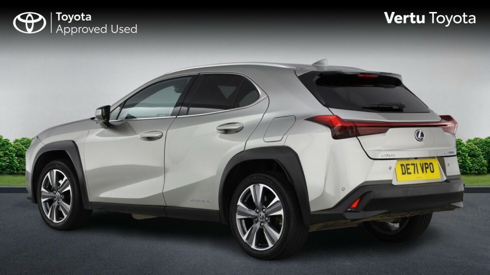 Lexus UX Hatchback Silver #2