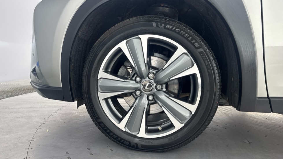 Lexus UX 250H 2.0 Cvt Premium Sport Edition White #23