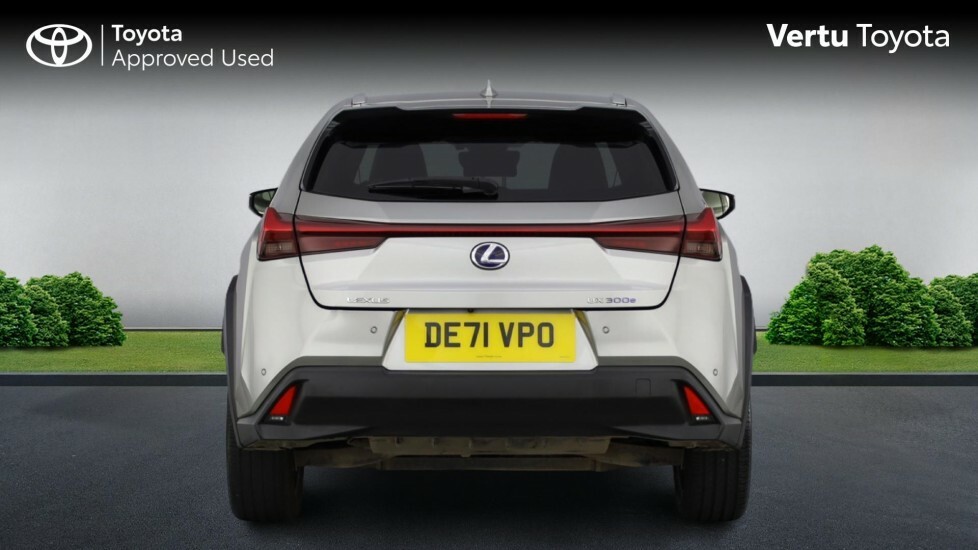 Lexus UX Hatchback Silver #5