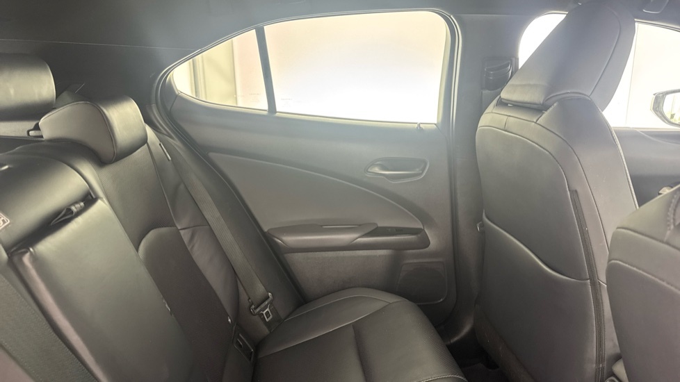 Lexus UX 250H 2.0 Cvt Premium Sport Edition White #9