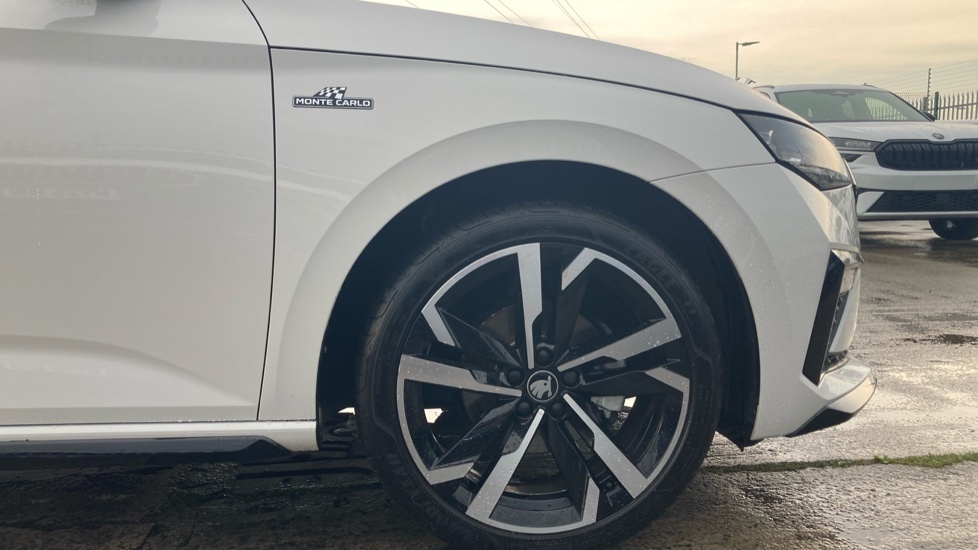 Skoda Scala Monte Carlo Edition White #5