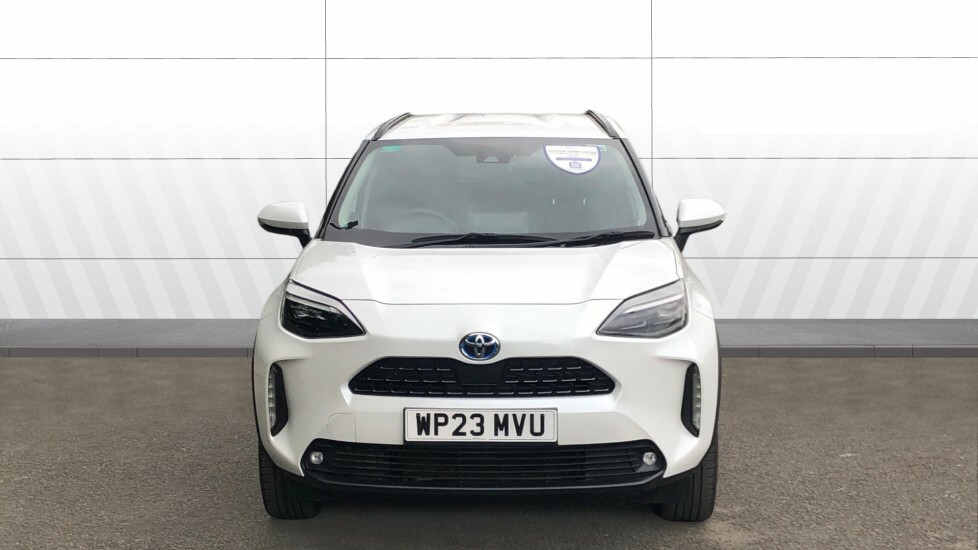 Toyota Yaris Cross Excel White #3