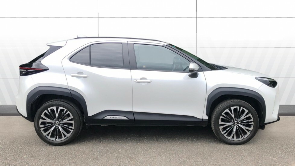 Toyota Yaris Cross Excel White #5