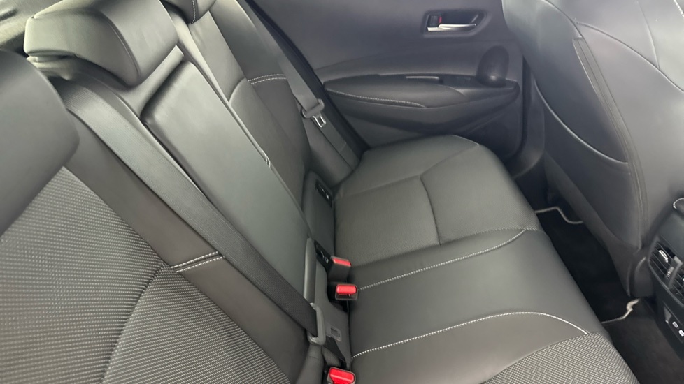 Toyota Corolla 1.8 Hybrid Design Cvt Silver #8
